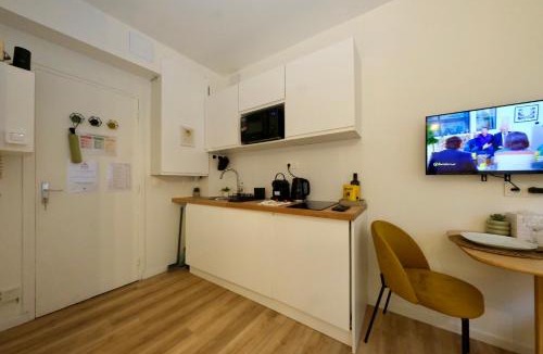 Quartier Vieux Marche-Cathedrale Apartment | Le Rubik's cube - chic & hyper-centre 2 pers
