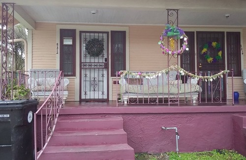 Leonidas House | Lee's Pride A New Orleans Guest House Nightly Weekly Monthly