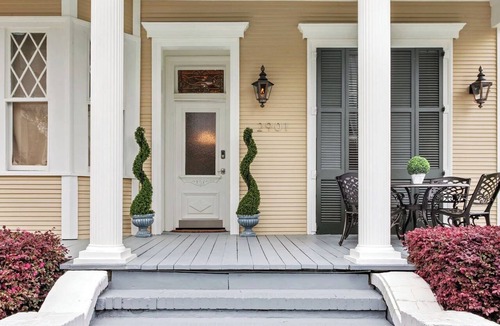 Esplanade Ridge House | Lepage 1 - 3BR/2BA Apartment Near Medical Corridor