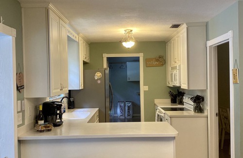 Tallahassee House | Life is better by the pool, near FSU, Private pool, pet friendly, sleeps 8!
