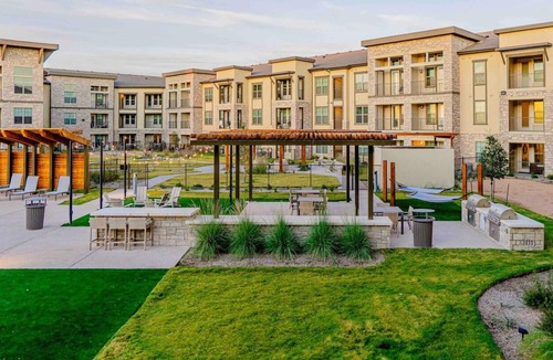 Midland Apartment | Life is easier when it’s comfortable