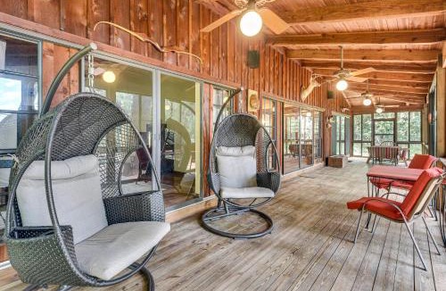 Welaka House | Little Lake George Hideaway w/Furnished Boathouse