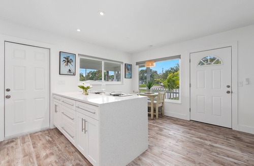 Rock Ridge House | Location & Comfort- Coastal Meets Contemporary
