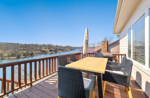 Bella Vista House | Loch Side-Access & Views of Loch Lomond-Game Room