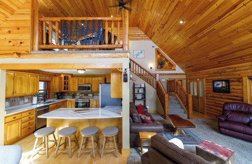 Waupaca Cabin | Log Cabin in Waupaca- Wooded Lot, Poker Table
