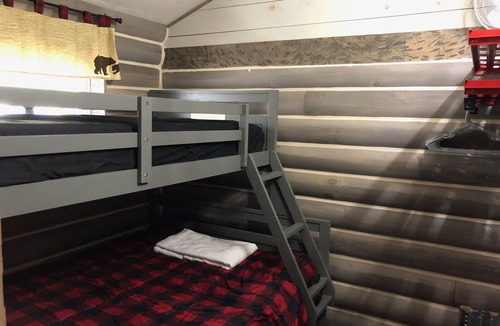 Tomahawk Resort | Log Cabin on Lake Alice & ATV/UTV Trails, Big Bear 3-Bedroom