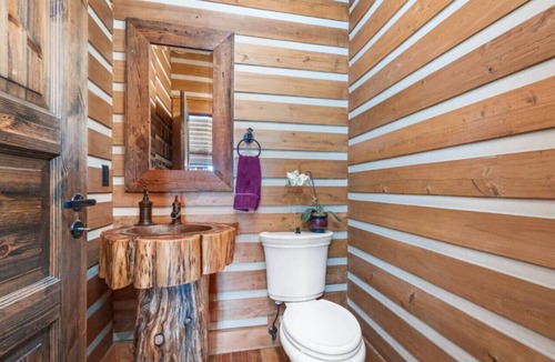 Bryceville House | Log Ranch House | 246 Acres | River | Horses | 12