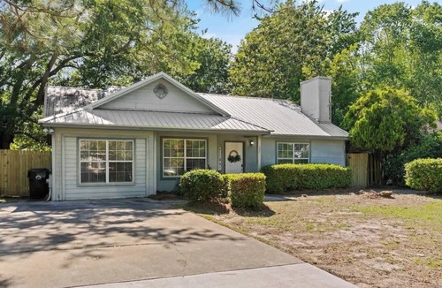 Brunswick House | Loggerhead Crossing - Near FLETC/Restaurants/Shops