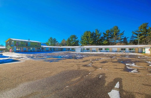 Tomahawk Hotel | Love Hotels Tomahawk by OYO at Lake Mohawksin WI