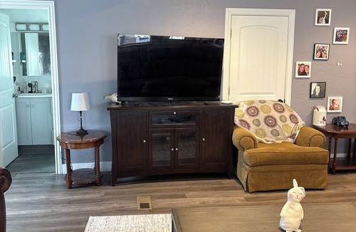 Layton House | Lovely home with three bedrooms, which I will be sharing one bedroom one bath