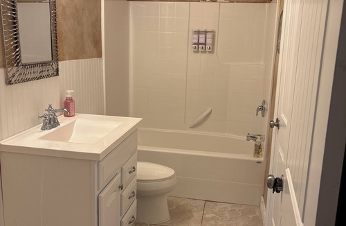 Layton House | Lovely home with three bedrooms, which I will be sharing one bedroom one bath