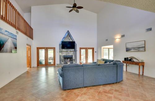 Palm Harbor House | Lovely Palm Coast Retreat w/Outdoor Kitchen