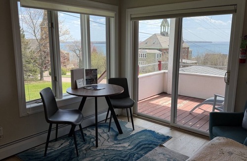 Bayfield Apartment | Lower Flat @ Steeple Hill Flats, Bayfield