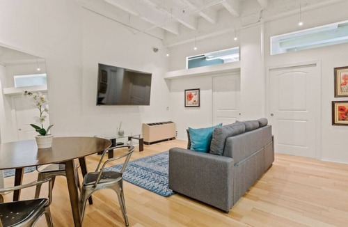Historic Core Condo | Lux &Contemporary 2BD Condo w/ Pool in Downtown LA