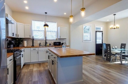 Near East Columbus House | Lux home - Overseeing Downtown - Bike trail