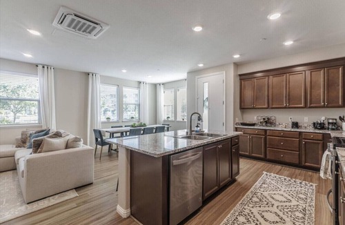 Edenvale Apartment | LUXE 2BD Condo w/Amenities