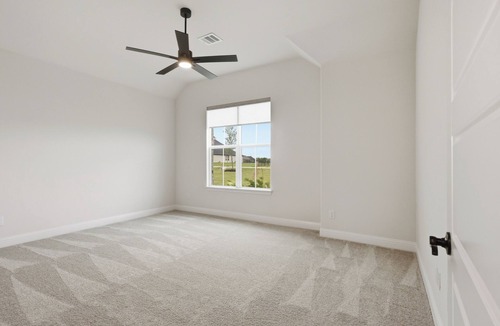 Gunter House | LUXE COUNTRY FARMHOUSE with over 1 acre, dogs OK, 4bd, 3 ba fully furnished!