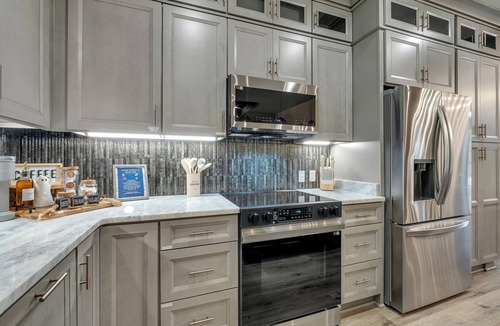 Tallahassee House | Luxe Downtown Modern Sleeps 10