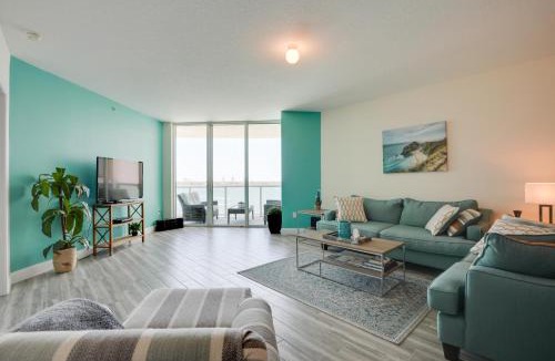 Kingston House | Luxurious Daytona Beach Condo w/Resort Amenities!
