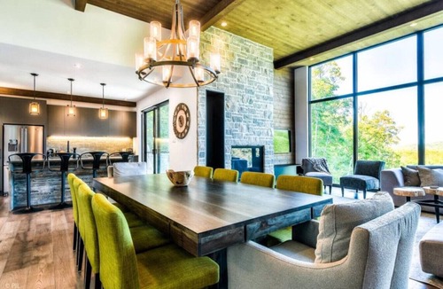 La Conception Ski Chalet | Luxurious Modern Mansion - Private Jacuzzi & Sauna