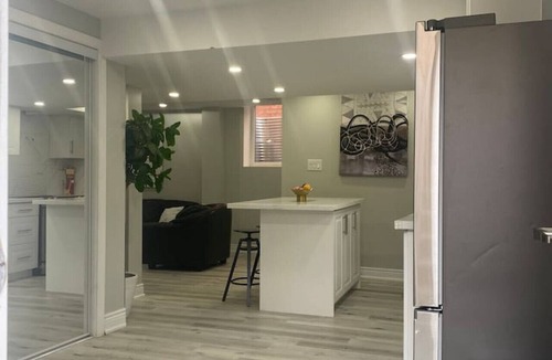 Brampton Apartment | Luxurious & upscale basement apartment