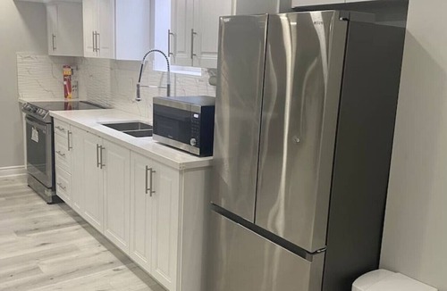 Brampton Apartment | Luxurious & upscale basement apartment