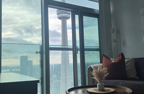 Bramalea House | Luxury 1 bedroom Cityscape - 14 York Street, Toronto