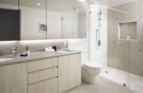 Belltown Hotel | Luxury 1-BR Suite in Seattle: Pools, Fitness, Balcony & Full Amenities!