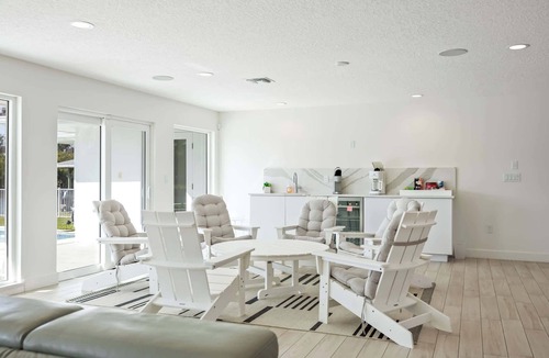 Forest Isles House | Luxury Beachside 4BR/3BA Waterfront Home