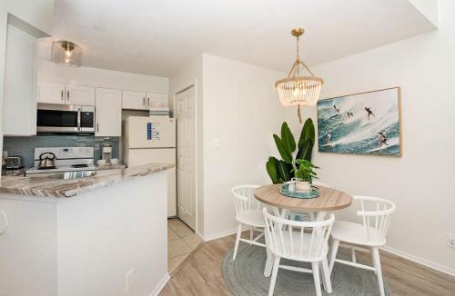 Ocean Side Village House | Luxury Beachside Condo - Half Mile from Beach