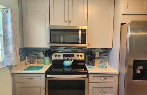 South Daytona House | Luxury Daytona 3 King Beds Home with Pool, Spa and AC