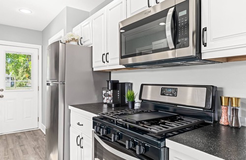 Royal Oak House | Luxury Downtown Royal Oak Home with "Patio" "Propane Fire Pit " & "Game Room"!