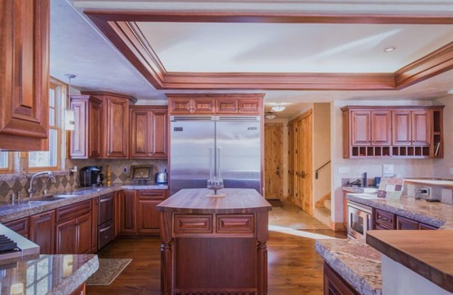 Truckee Cabin | Luxury Getaway at Gray's Crossing - Overlooking Golf Course - Monthly Rental