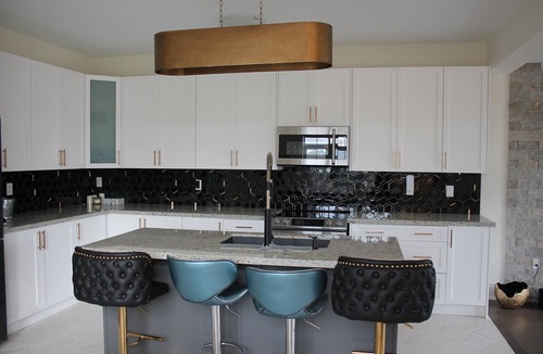 Brampton House | Luxury, Home away from Home.
