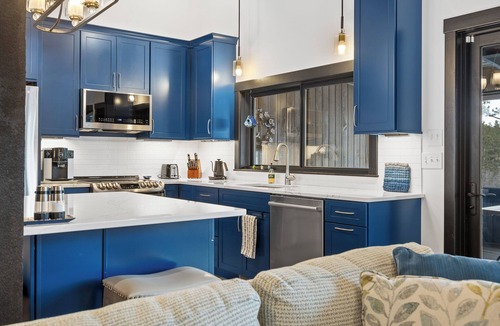 Hermosa House | Luxury home near Mt Rushmore! King beds in 3 of 4 bedrooms!