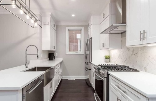 Downtown Columbus House | Luxury Modern Harrison West Townhome