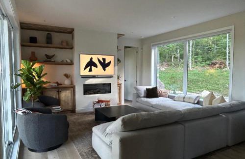 La Conception Ski Chalet | Luxury Mountain Retreat with Spa Near Mont Tremblant