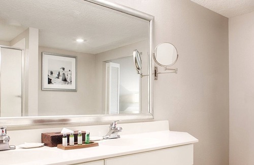 Seabreeze Historic District Resort | Luxury Oceanfront Two Bedtoom & Two Bathroom Unit with Full Amenities