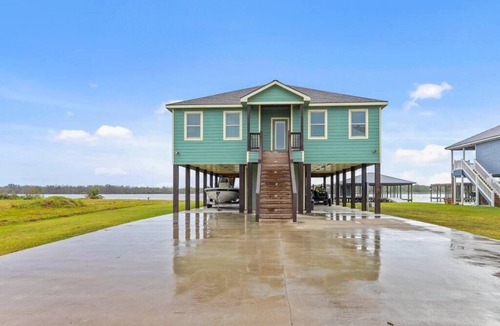 Hackberry House | Luxury on the Water - Camp #3