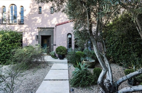 Mid-Wilshire Condo | Luxury Private Gated 2BD/2BA in Mid-City LA