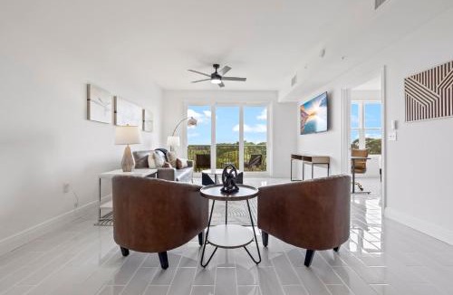 Merritt Island House | Luxury River Front Secluded Condo w Resort Amenities RFI 909