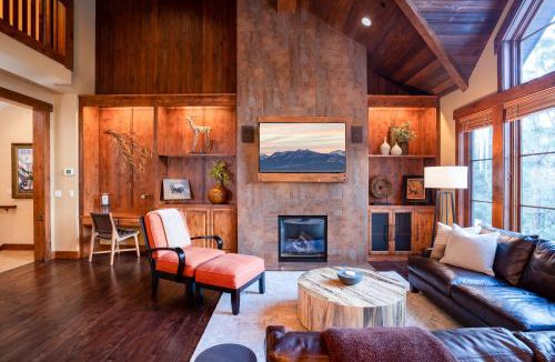 Truckee House | Luxury Village at Northstar Residence - Private Hot Tub! - Village Walk 7225