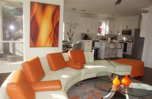 Sydney Harbour Villa | LuxuryLakefront: Sleeps 10+: Family, Corporate & Insurance OK: Kayak & Fishing