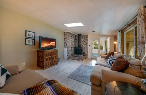 Elgin House | Lyle Canyon/Country Quiet/Solitude/Sleeps 8
