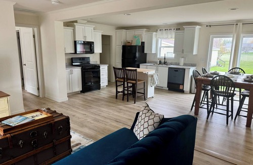 St Ignace House | Mackinac Utopia - Fabulous 3-Bedroom Home with AC in beautiful St. Ignace