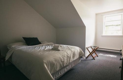 Val David Hotel | MacTaverne