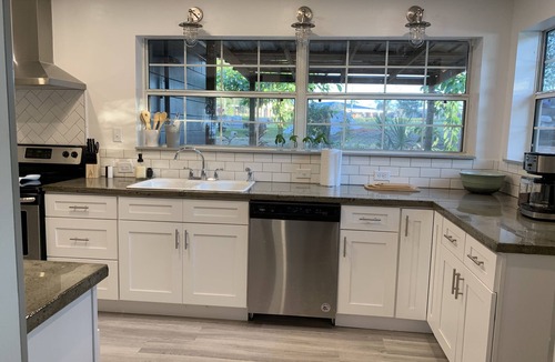 Auburndale House | Magnificent Sunsets on the Lake with new cheaper rates!