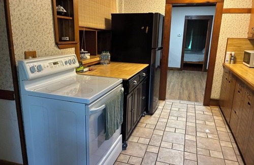Rockford Apartment | Main Level Rustic Getaway, Woodsy Area
