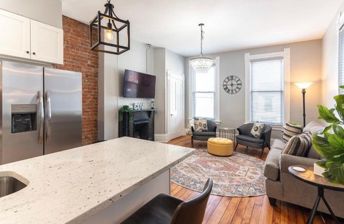 Covington Apartment | Main Street 2BR, Walk to Bars, Stadiums, Downtown