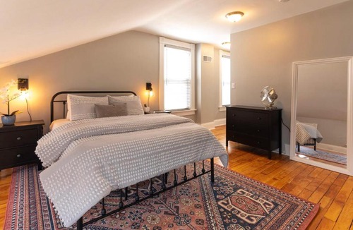 Covington Apartment | Main Street 2BR, Walk to Bars, Stadiums, Downtown